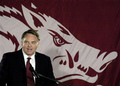 Houston Nutt resigns